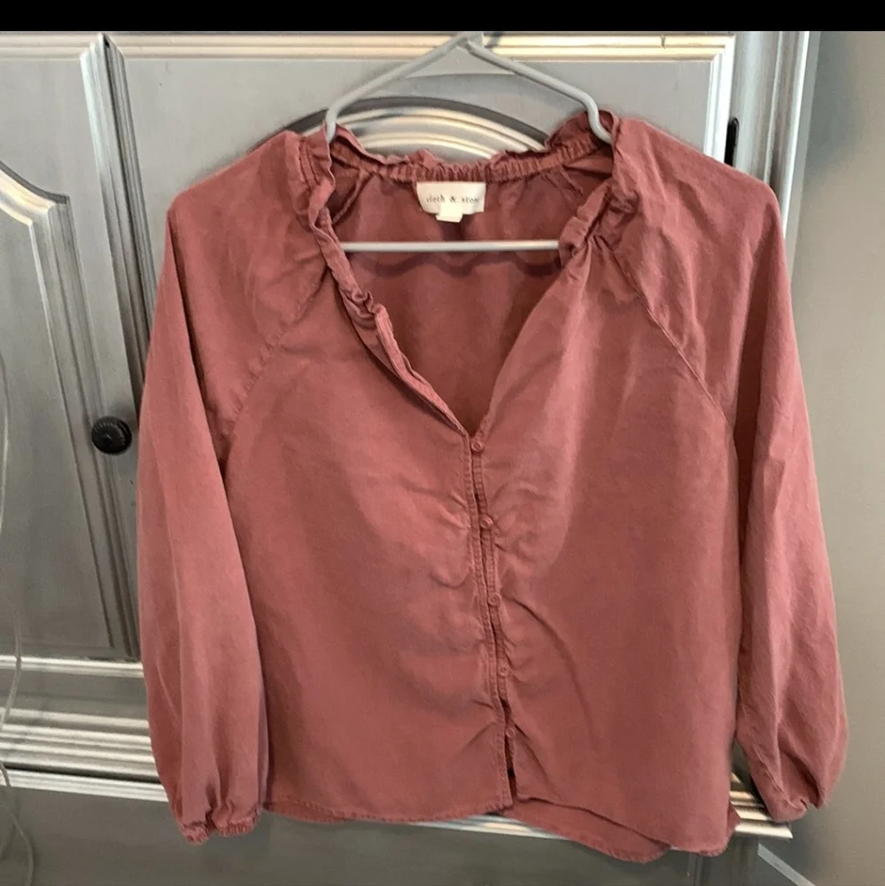 Cloth and Stone Anthropologie Ruffle Collar Blouse